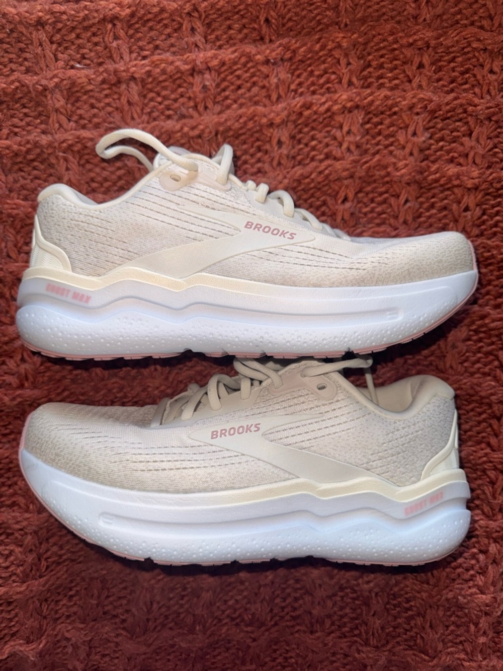 NWOB Brooks Ghost 2 MAX